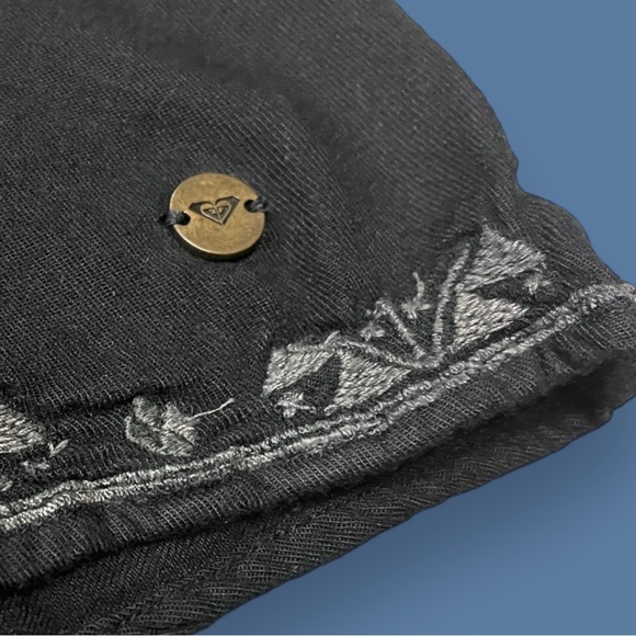 ๐HP๐Roxy embroidered tank top in black and grey. ๐บ Size Small - Picture 4 of 7